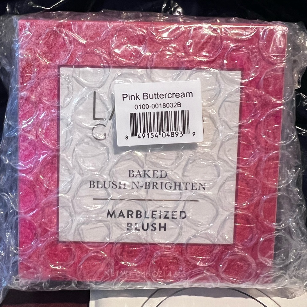 Laura Geller Blush and Brightened Marbelized Pink Buttercream Blush